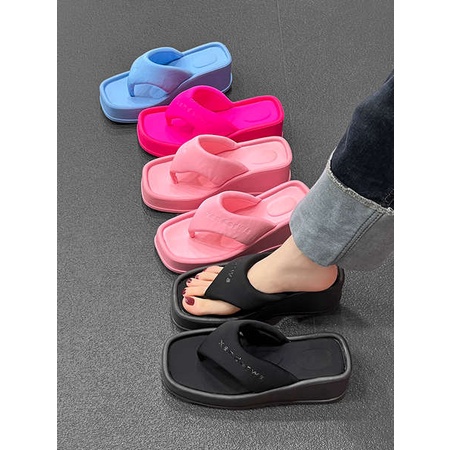 Dép bánh mì Dép đi biển thời trang mới