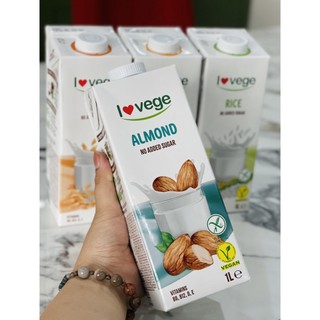 Sữa hạnh nhân không đường lovege hộp 1l