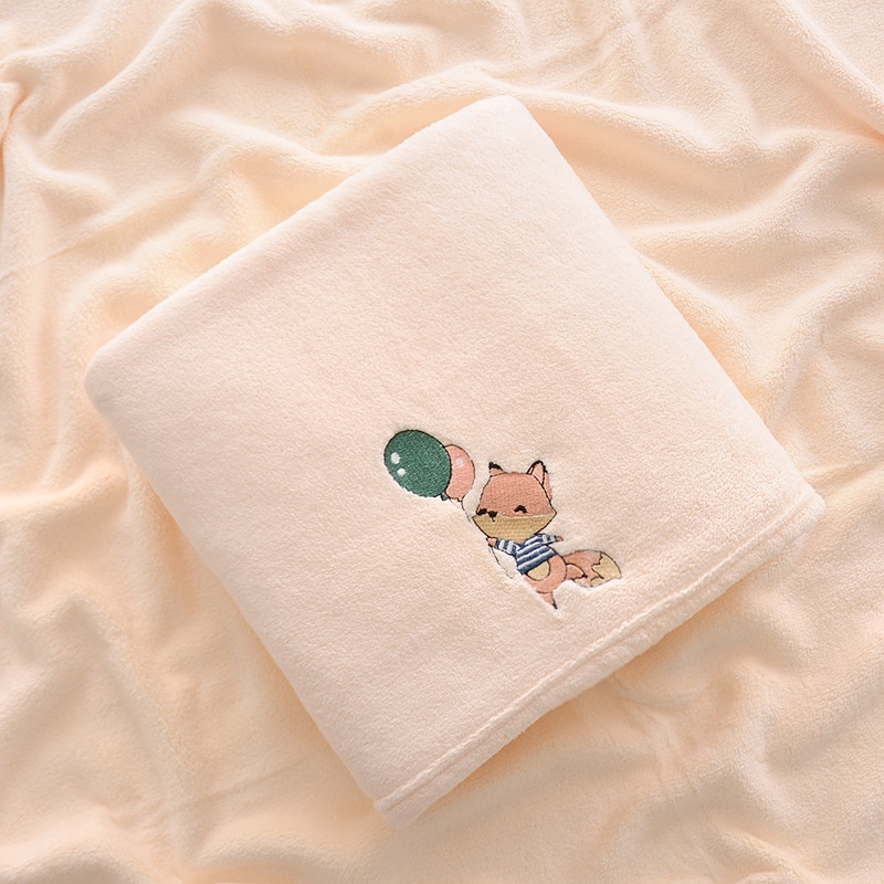 Khăn tắm cho bé sợi lông tuyết siêu mềm mịn, thấm hút nước tốt, phù hợp cho bé sơ sinh, dùng làm khăn tắm chăn quấn