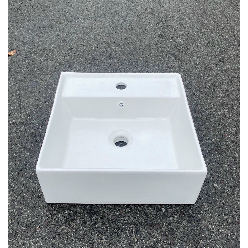 Bồn rửa mặt vuông treo tường / lavabo treo tường