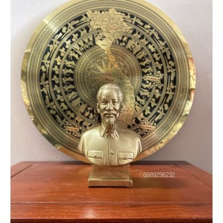 Tượng Bác Hồ bằng đồng vàng cỡ nhỏ