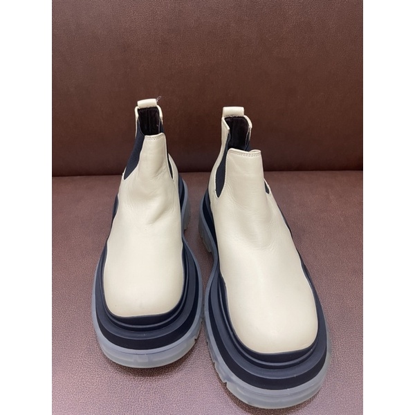 Giầy hiệu Bottega Veneta