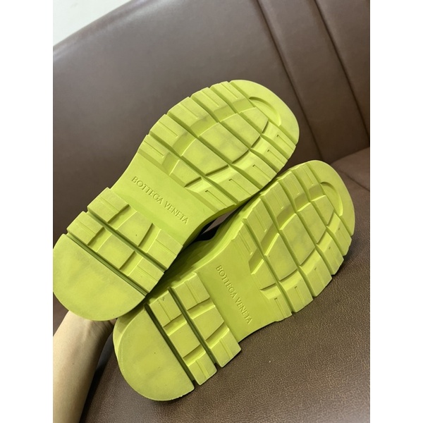 Giầy hiệu Bottega Veneta