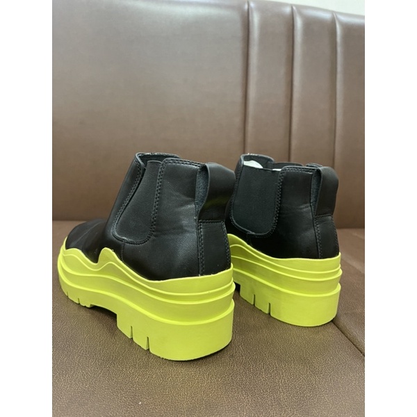 Giầy hiệu Bottega Veneta