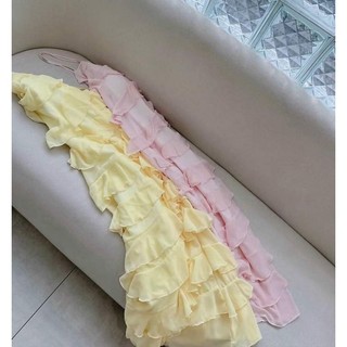 ĐẦM MAXI CỔ YẾM TẦNG BÈO CHÉO 2M