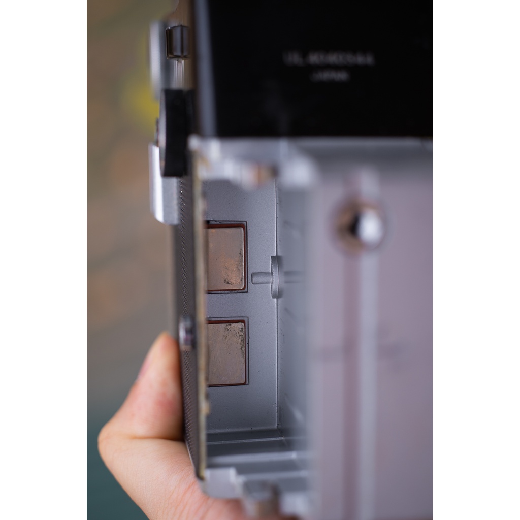 Máy quay film 8mm cổ vintage Yashica tặng hộp da