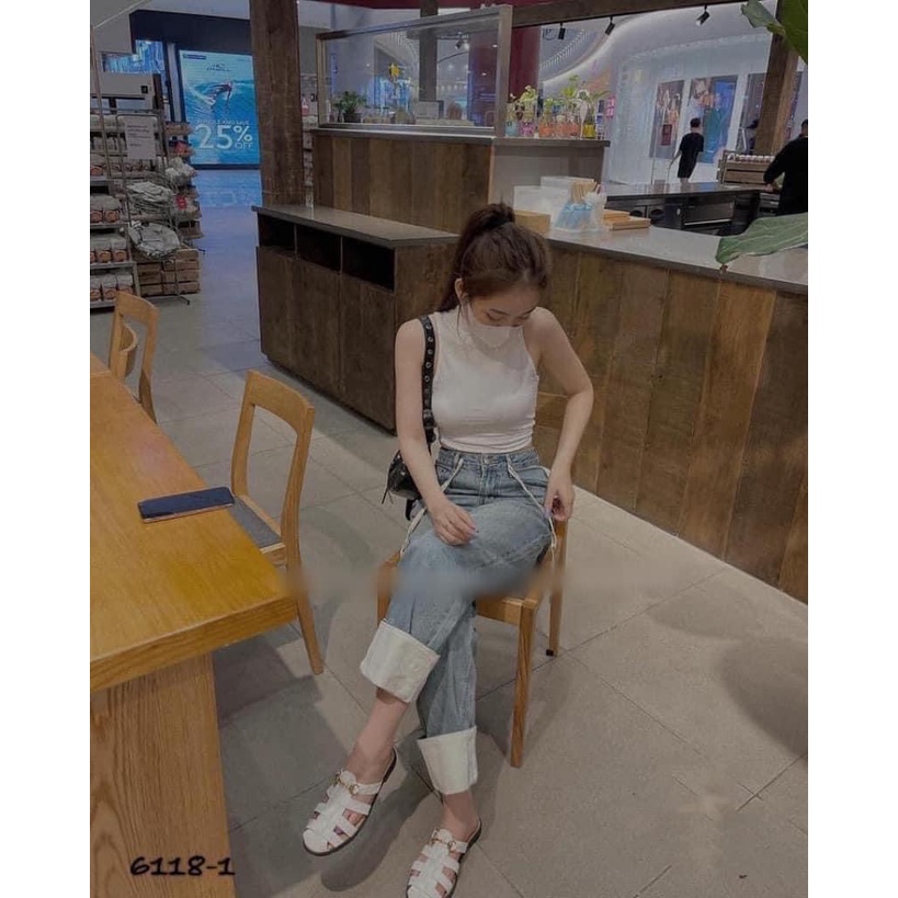 SET ÁO GÂN CỔ LỌ SÁT NÁCH TRẮNG + QUẦN SUÔNG JEAN SẮN GẤU (TH)