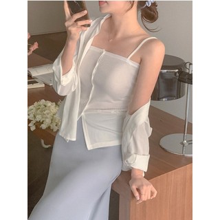 Áo 2 Dây, Có Nút Ngực, Xẻ Tà