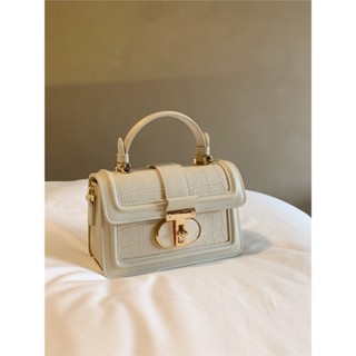 Túi Xách Đeo Vai Hình Vuông Nhỏ Hàng Mới 2023 Kích Thước Nhỏ Gọn Dành Cho Bạn Nữ Min Túi xách của phụ nữ