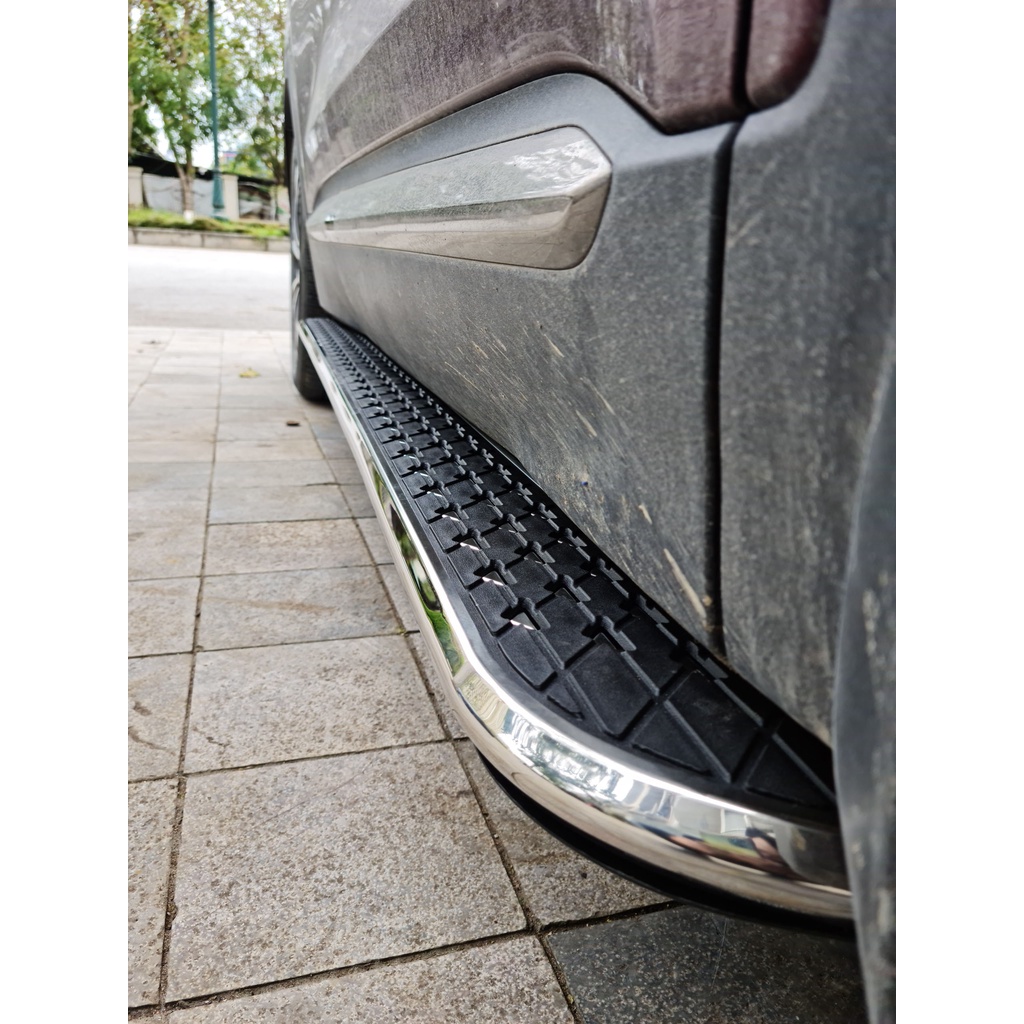 Bậc lên xuống, bệ bước chân ô tô Hyundai SantaFe 2021-2022. Mẫu nhôm đúc KN