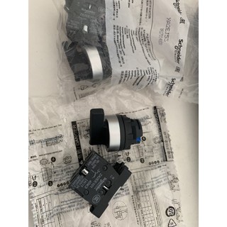 Công tắc 3 vị trí XA2EJ53 Schneider 2 NO, phi 22mm