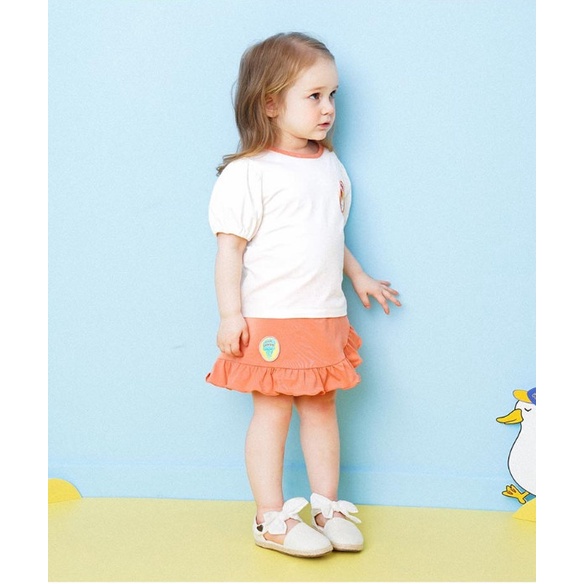 Áo cotton bé gái tay bồng tag ngực kem Hej. HA2889