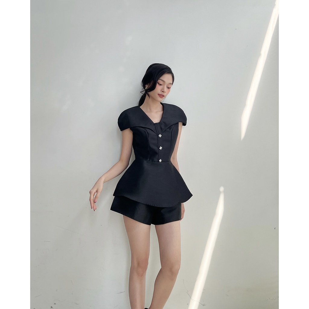 BBSTORE'S Áo Peplum Cổ V Phối Nút Hoa Đá Sang Trọng -A1748