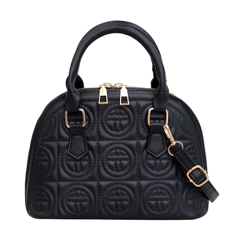 T04 - Túi đeo chéo họa tiết nổi dáng vỏ hến