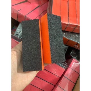 Phào đỏ đen chà làm mịn móng
