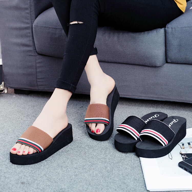 Giày Xăng Đan Nữ Kẻ Sọc Thời Trang