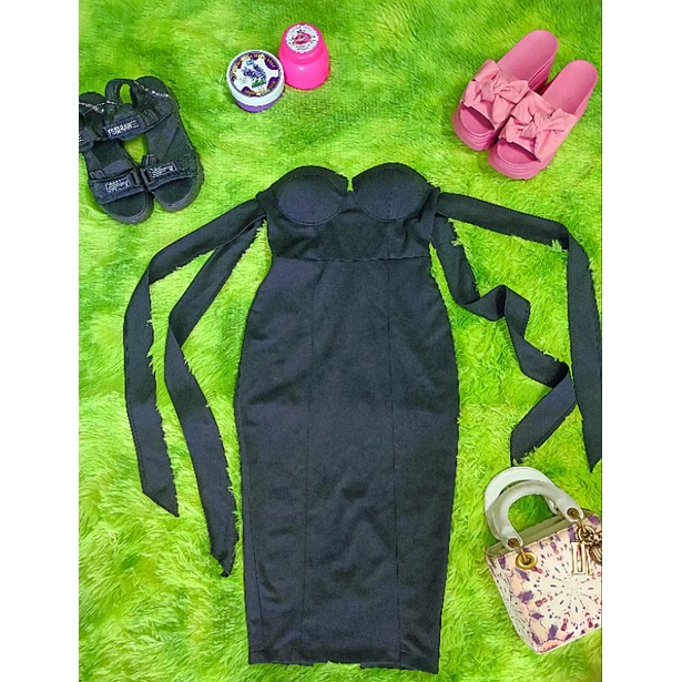 đầm body na trinh