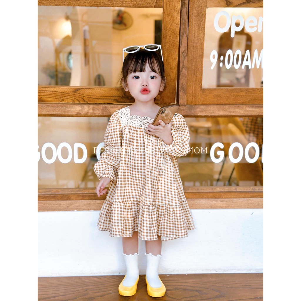 Váy xô muslin kẻ caro phối cổ ren cotton dáng xòe của bé gái 1-6t - Đậu Kids&Mom