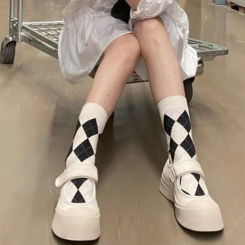 Tất bắp chân nữ vớ cổ cao phong cách lolita đáng yêu tất vớ caro đen trắng vớ cotton giữ ấm tất len dệt kim by.Lisa TN18