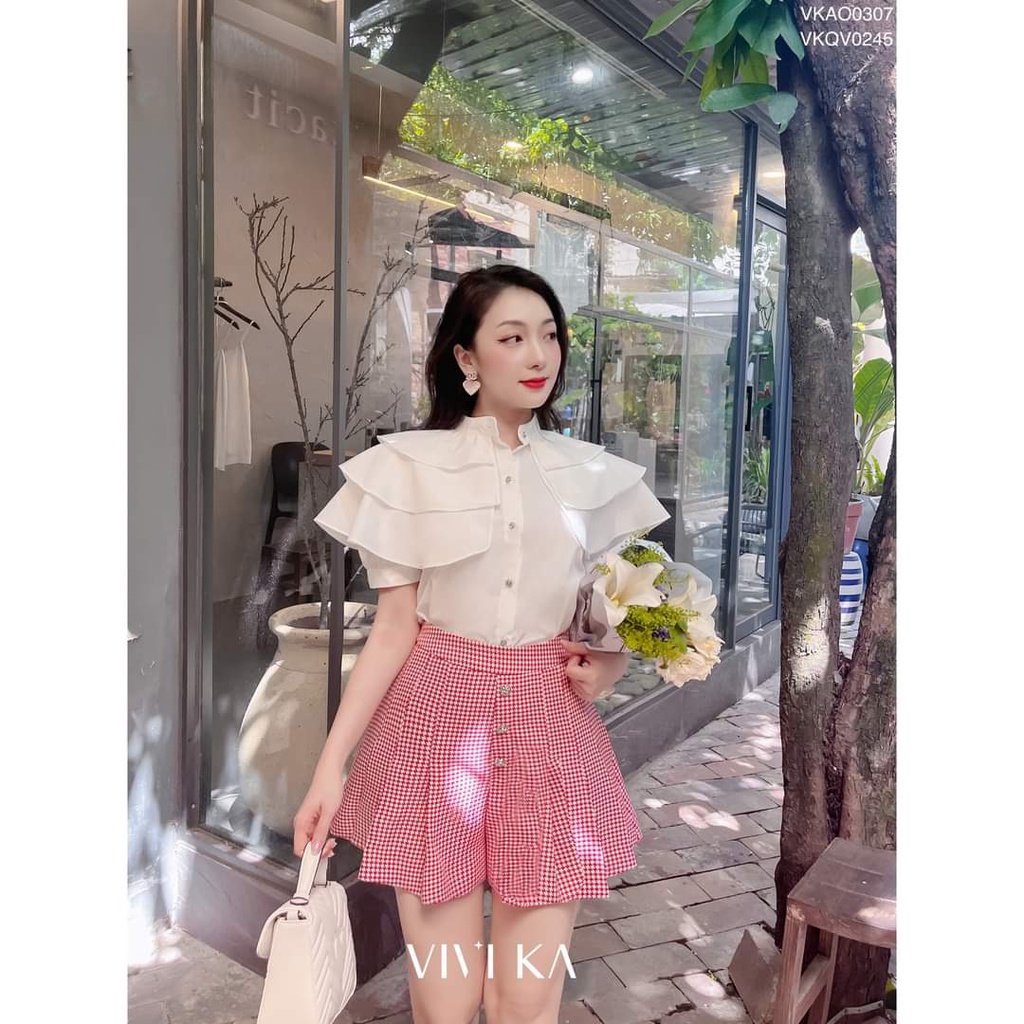 Set bộ đồ nữ áo lụa tay ngắn cổ phối bèo nhiều tầng mix quần bố dạ sọc caro dễ thương