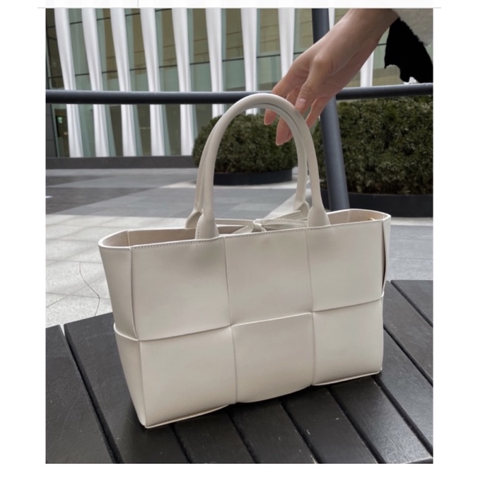 Túi xách trắng kiểu Hàn Quốc. Túi order Hàn Quốc 한국 가방