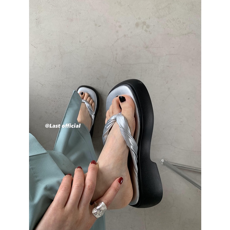 Dép Xỏ Ngón Đế Dày Thời Trang Xuân Hè 2023 Phong Cách Mới