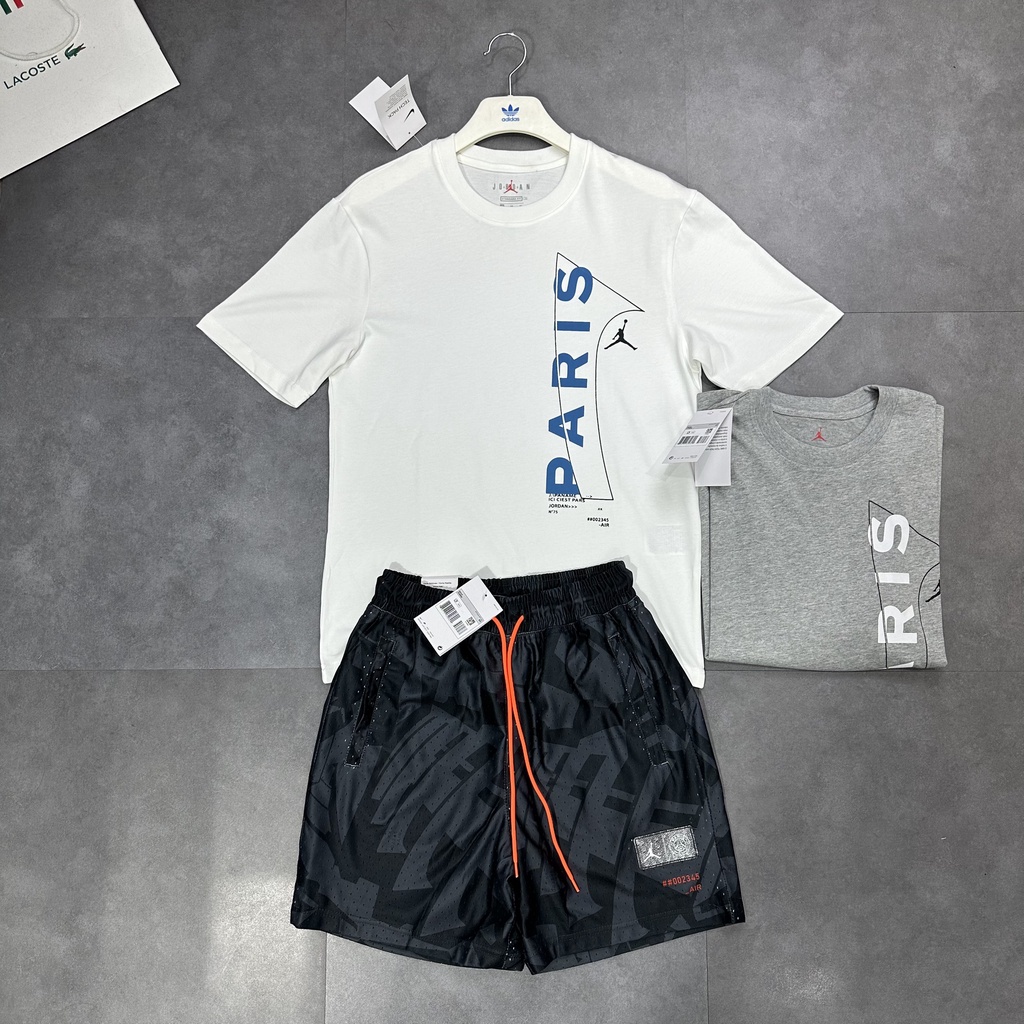Siêu phẩm sét bộ thể thao nhà JO.DAN PSG cho các anh về kịp đầu hè 2023 với hai màu ghi và trắng dễ mặc.