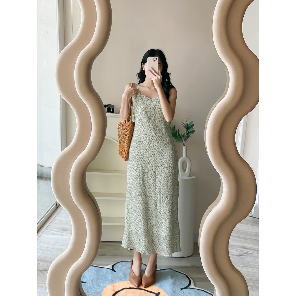 Đầm hoa dây dễ thương, nữ tính họa tiết hoa thiết kế tinh tế, chất vải thoáng mát Pamela Miều Est.2013