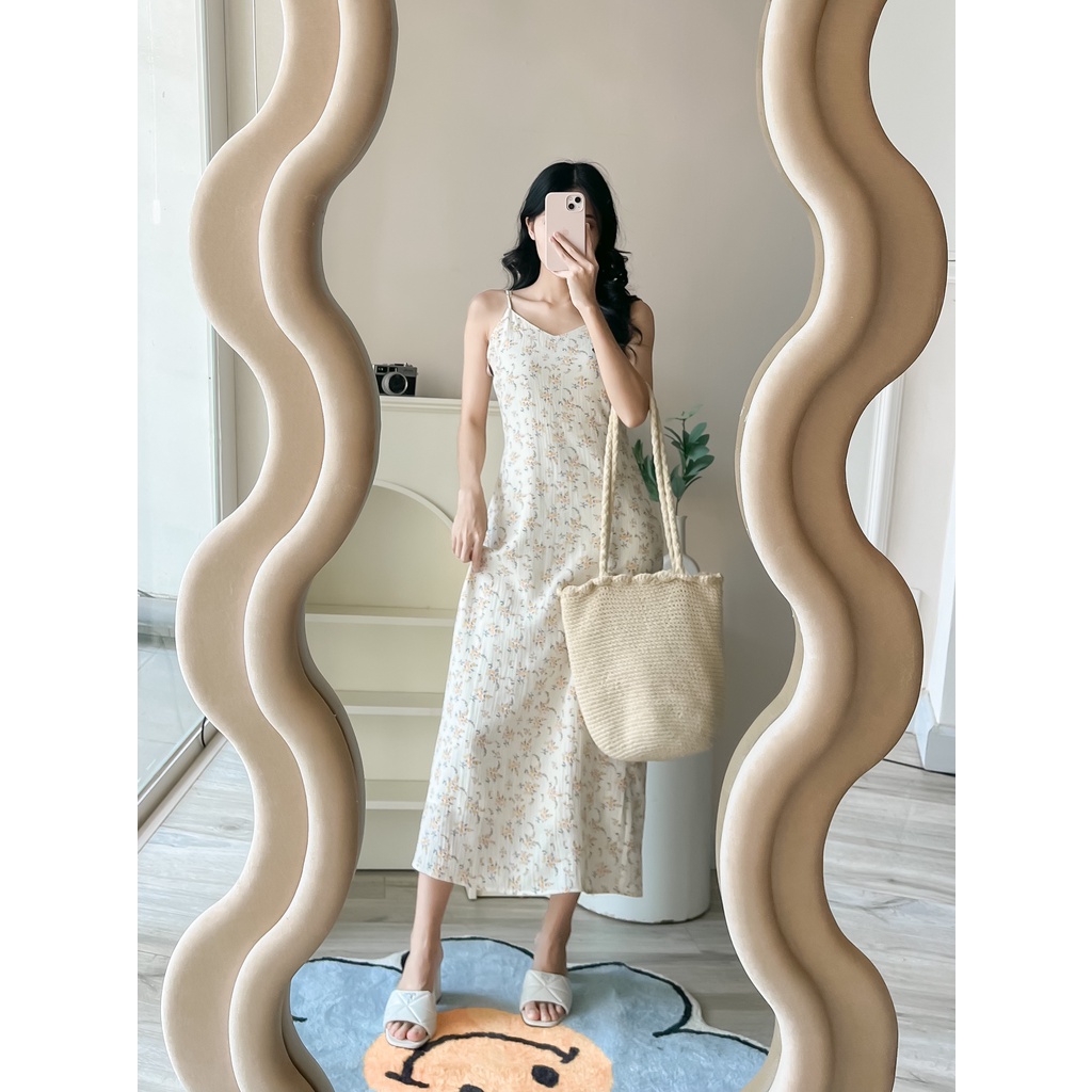 Đầm hoa dây dễ thương, nữ tính họa tiết hoa thiết kế tinh tế, chất vải thoáng mát Pamela Miều Est.2013