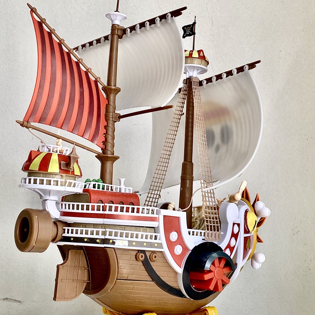 Mô hình con tàu Thousand Sunny của băng mũ Rơm - Thousand Sunny cao 34CM - Mô hình lắp ghép tàu Thousand Sunny