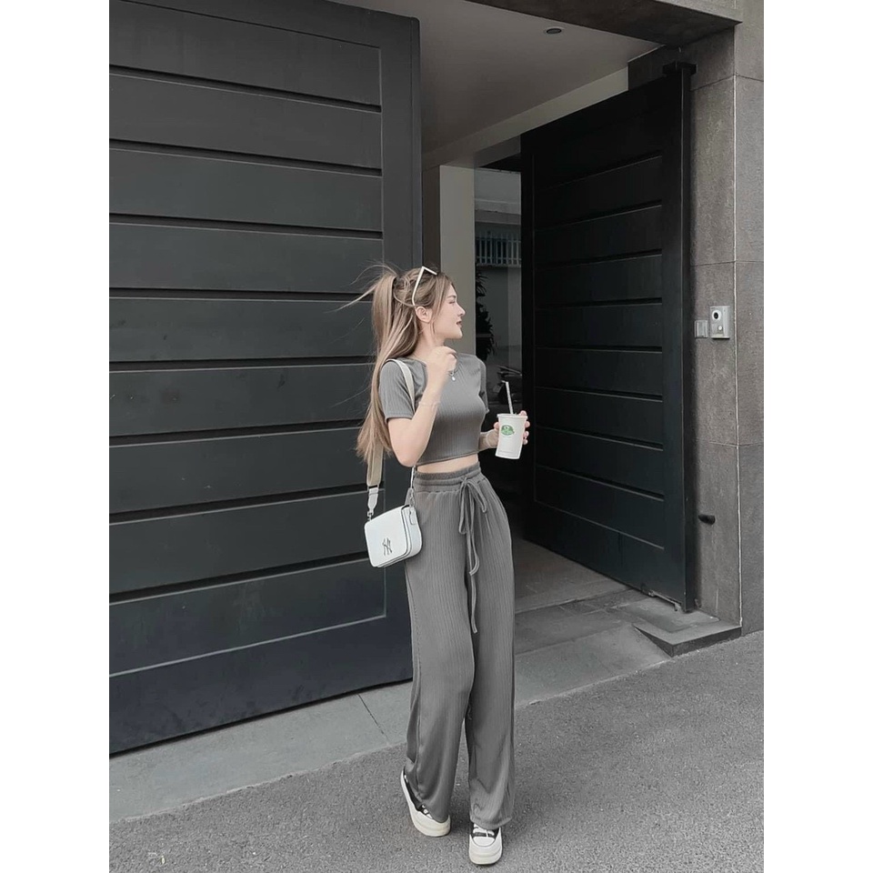 Set bộ nữ ống rộng cá tính, áo thun croptop cổ tròn kiểu lưng mix quần ống rộng lưng cao