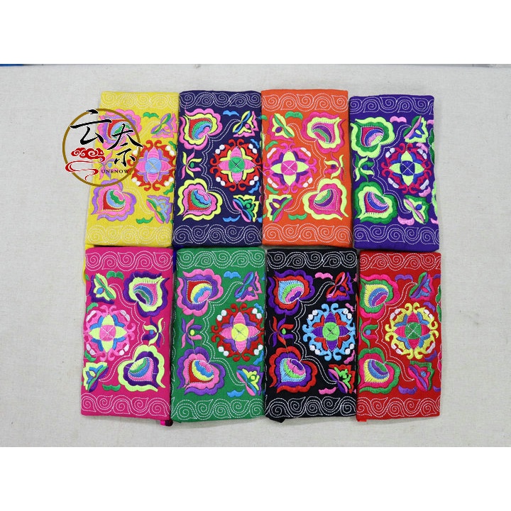 Ví Cầm Tay Họa Tiết Sọc Thời Trang 2023 2N031