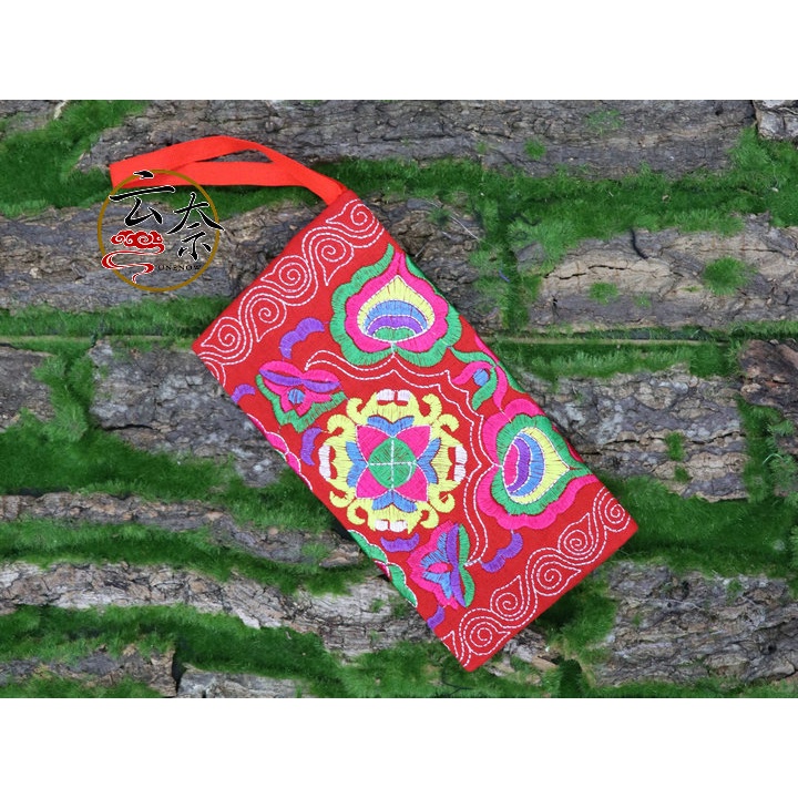 Ví Cầm Tay Họa Tiết Sọc Thời Trang 2023 2N031