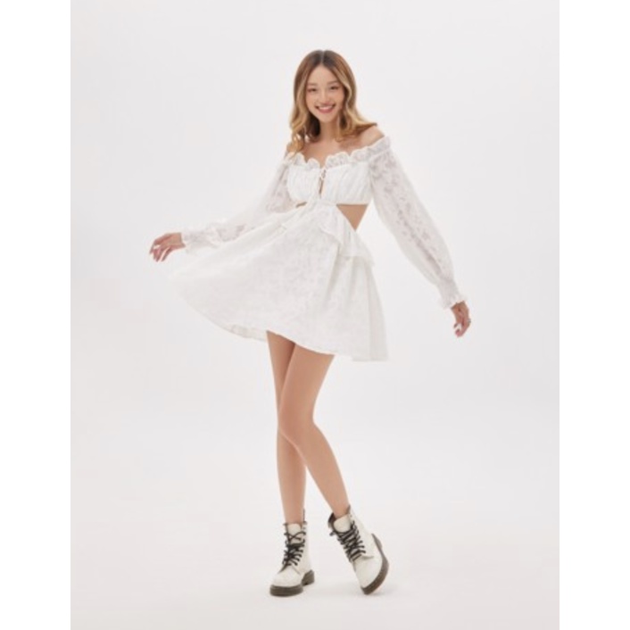 Đầm xoè SheByShj khoét eo màu trắng - Cloudy Dress