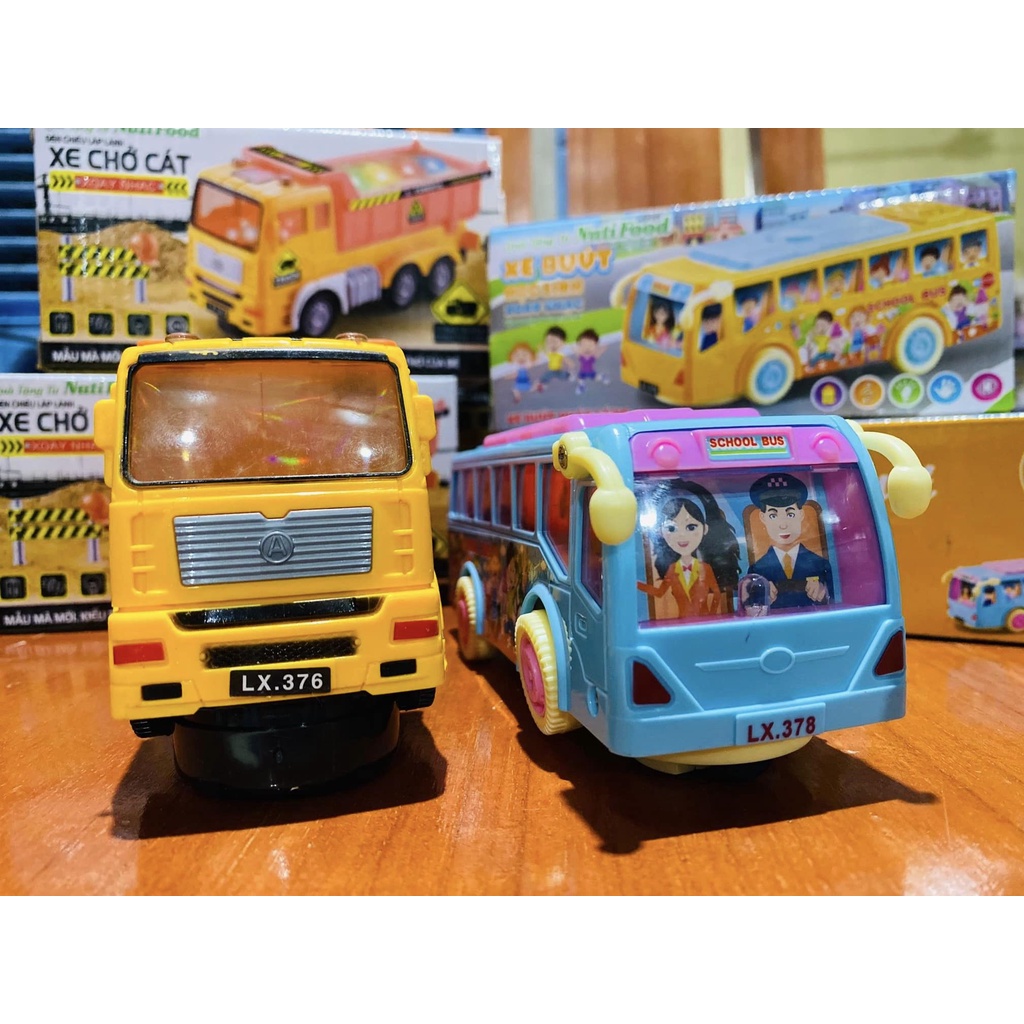 ĐỒ chơi xe bus-xe chở cát xoay phát nhạc km nutifood
