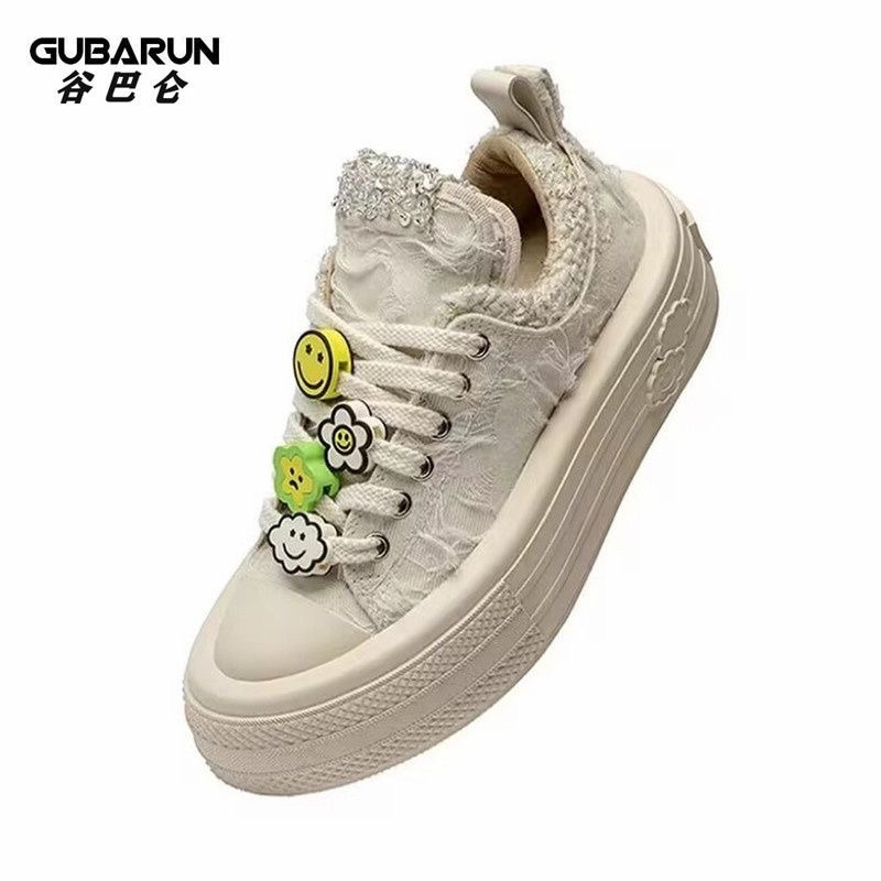 Giày sneaker đế độn Muffin nhỏ kèm sticker