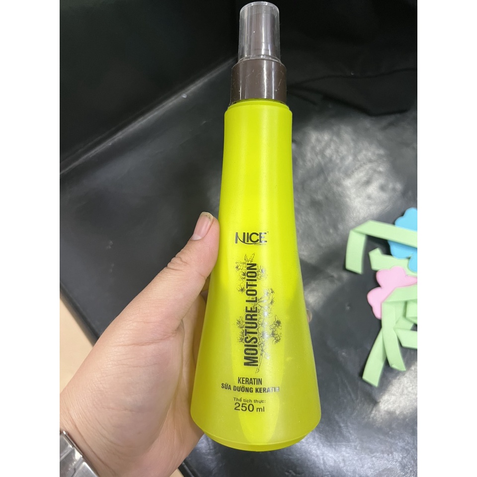XỊT DƯỠNG TÓC KERATIN NICE MOISTURE LOTION 250ML