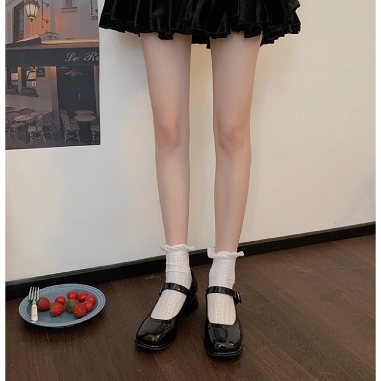 Giày búp bê có quai Mary Jane đen bóng da PU mũi vuông đế cao 4cm Yannie Lolita