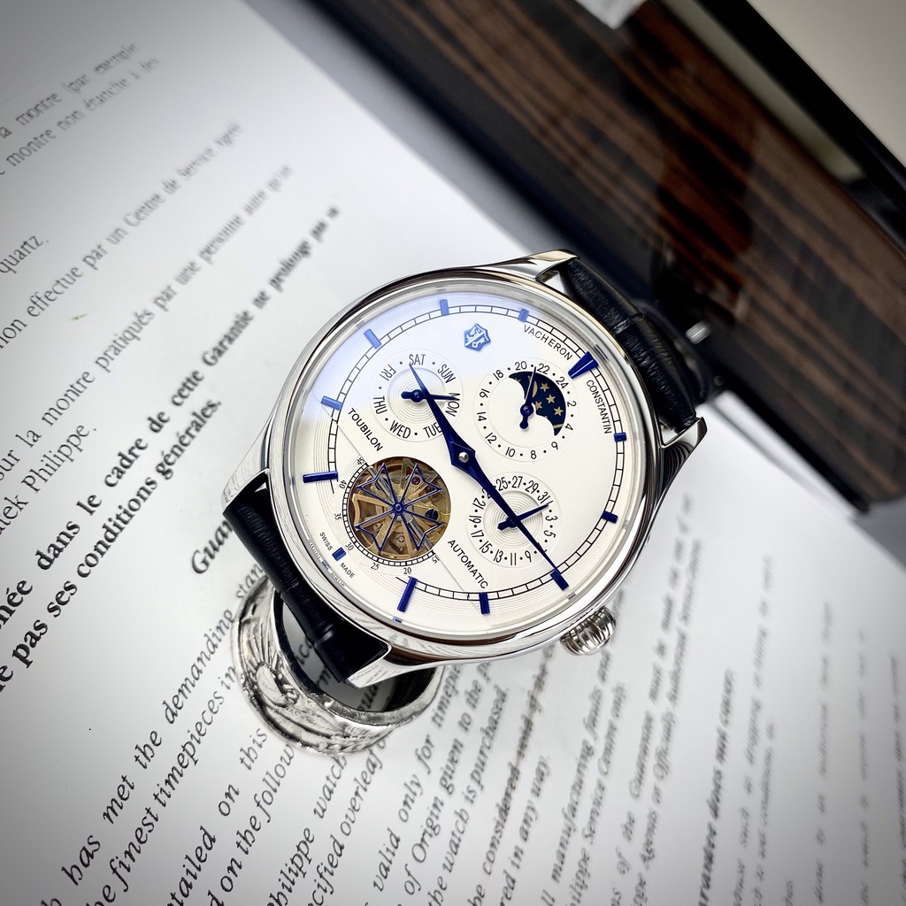 Đồng hồ Nam Vacheron trăng sao size 40mm chạy cơ automatic máy nhật vàng dây da kim xanh vỏ trắng