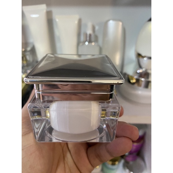 Hũ 30Gram nắp vàng nắp bạc