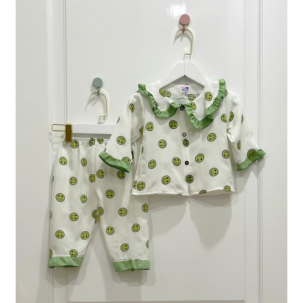 Bộ dài tay tơ xốp hoạ tiết dễ thương cho bé.