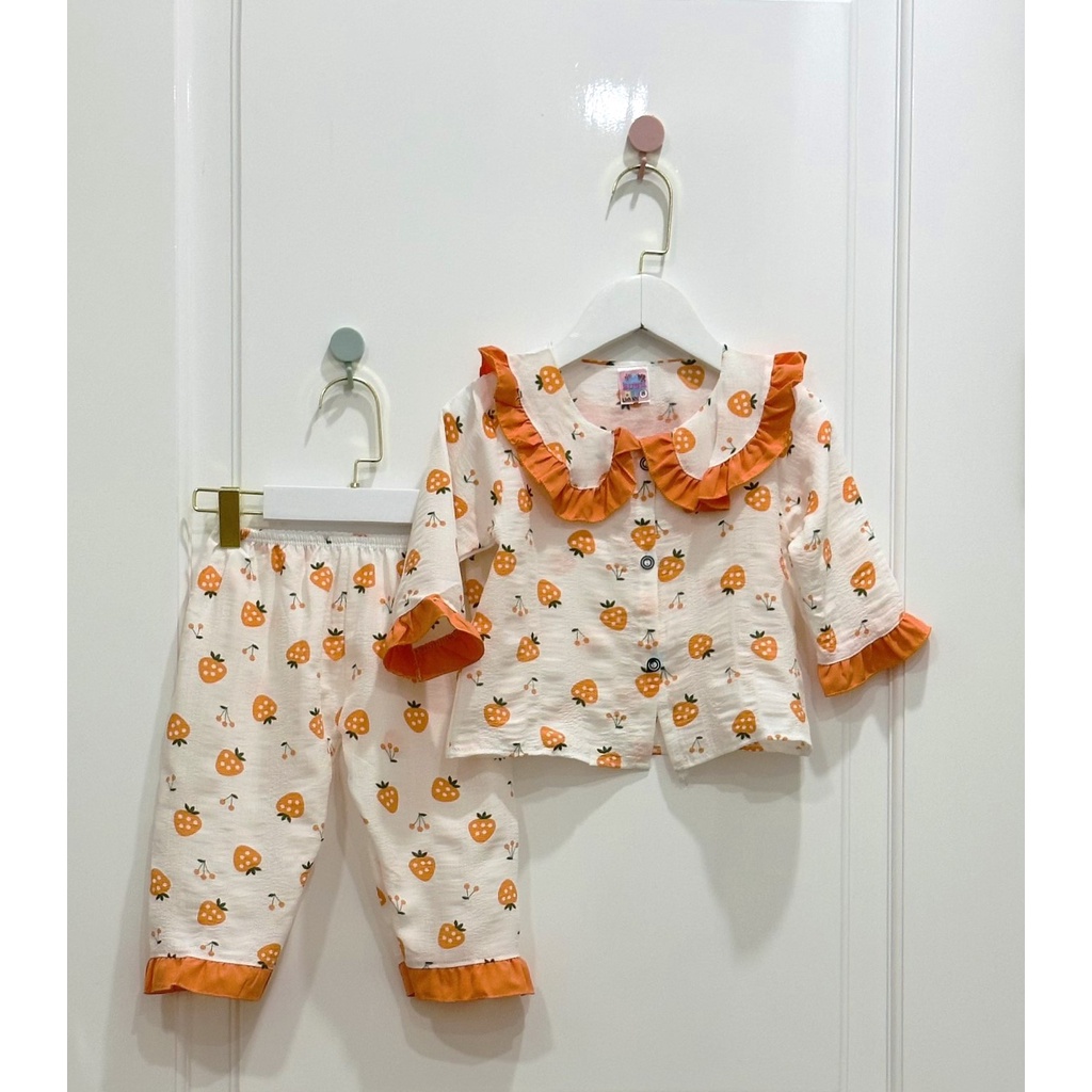 Bộ dài tay tơ xốp hoạ tiết dễ thương cho bé.