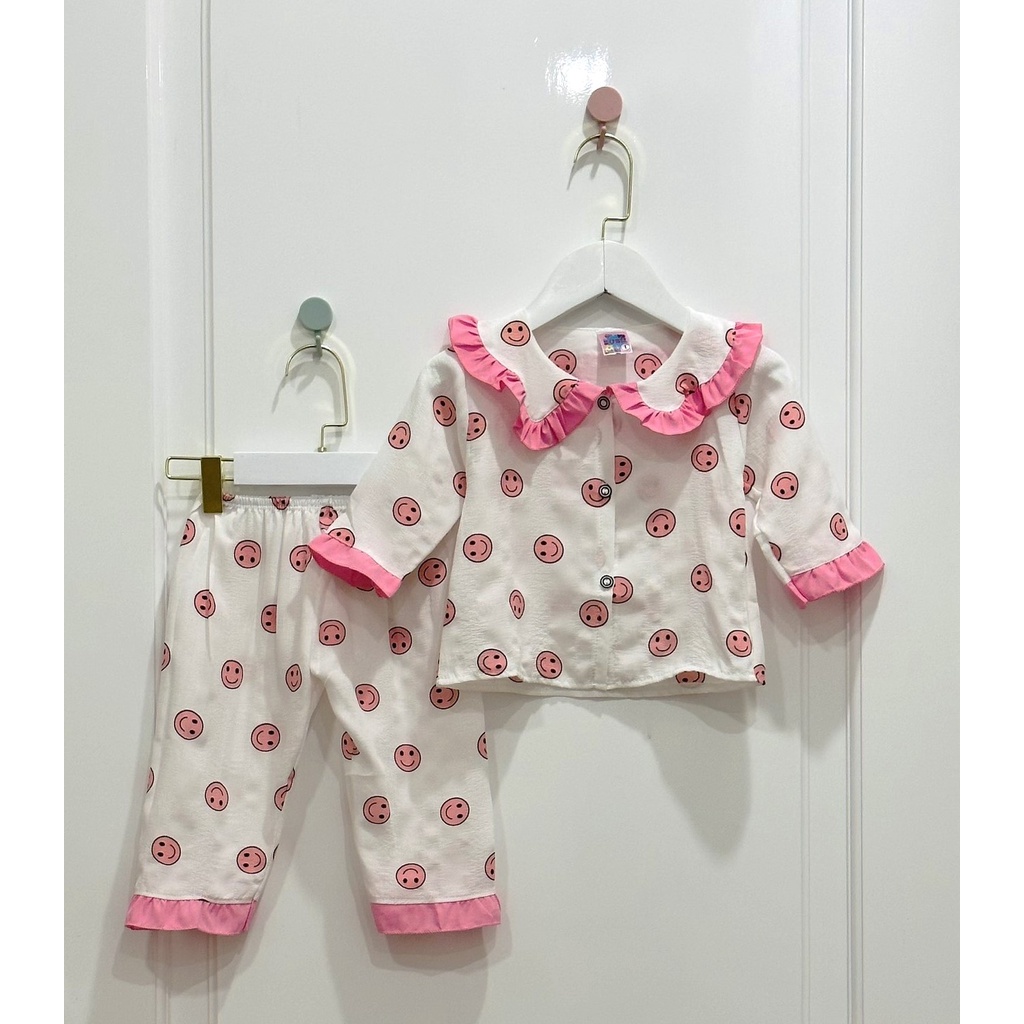 Bộ dài tay tơ xốp hoạ tiết dễ thương cho bé.