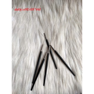 1 Cây GIÓ  trong bộ ráy tai