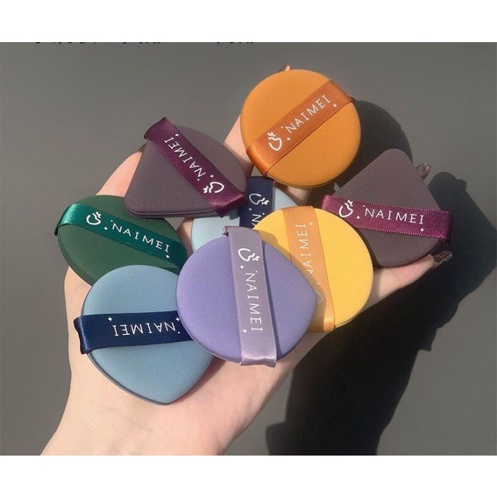 Hộp 7 bông phấn đánh tán trang điểm nhiều màu Kèm Hộp Đựng - Sản Phẩm Bán Siêu Hot