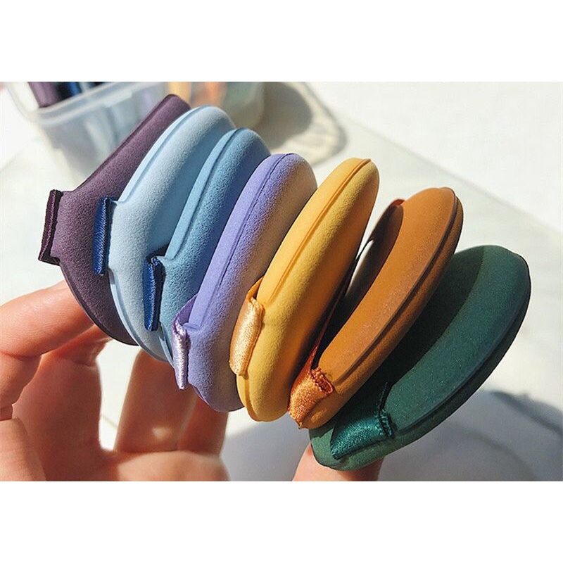 Hộp 7 bông phấn đánh tán trang điểm nhiều màu Kèm Hộp Đựng - Sản Phẩm Bán Siêu Hot