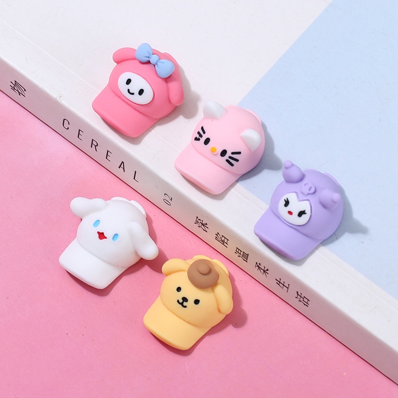 Charm mũ nón lưỡi trai nhân vật Cinnamoroll, Kuromi, Pompom trang trí kẹp tóc, vỏ ốp điện thoại, DIY