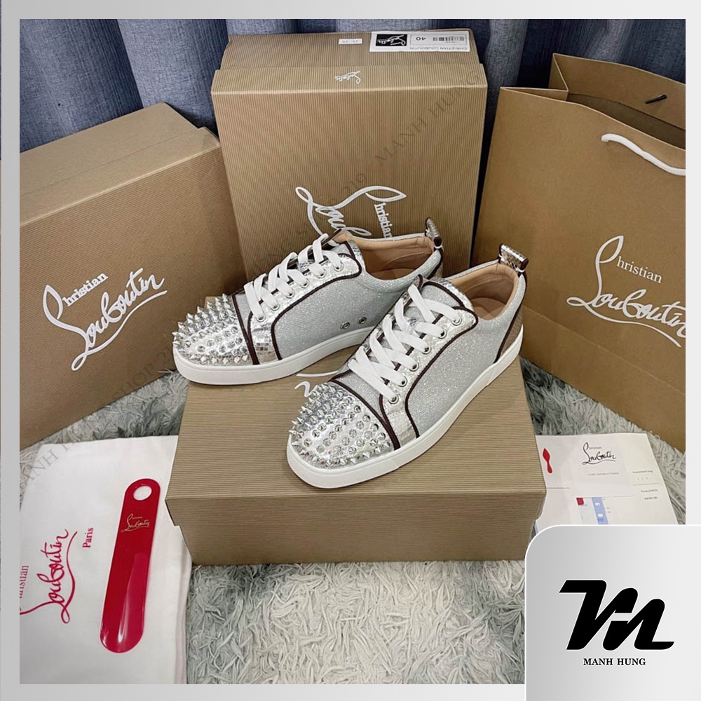 - Sneaker Louboutin Bạc Trắng - Đính Hạt Cườm Đính Gai Gót Đỏ Full Box Hàng Loại 1 Qc Mạnh Hùng Shop 219