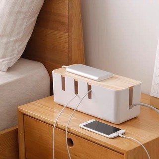 Hộp đựng ổ cắm điện gọn gàng nắp gỗ