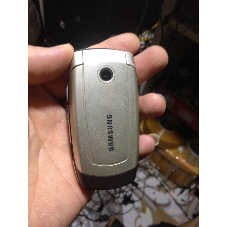 Xác SAMSUNG X510 lên màn khá, không thấy nhận sjm, máy không bin, không nắp